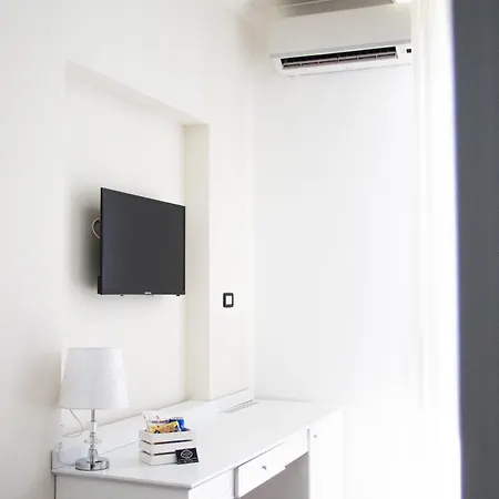 Pisacane Family Bed and Breakfast Νάπολη